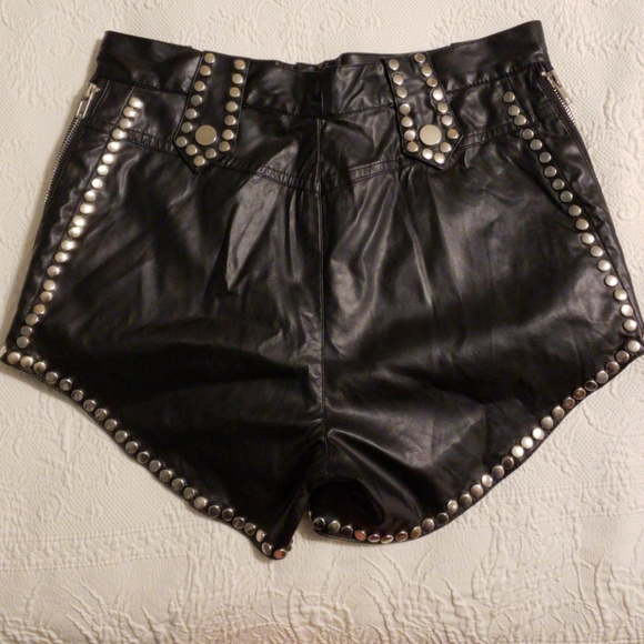 studded shorts - Picture 5 of 9
